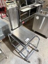 HOBART 300LB DIGITAL PLATFORM SCALE WITH CART