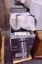NEW CECILWARE PRO FMS403NAT 40LB NATURAL GAS DEEP FRYER
