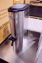 NEW GRINDMASTER 6700-30001 STAINLESS STEEL 3-GALLON TEA DISPENSER