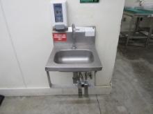 STAINLESS STEEL HAND SINK