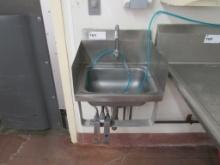 STAINLESS STEEL HAND SINK