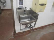 STAINLESS STEEL HAND SINK