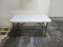 4FT FOLDING TABLE