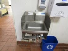 STAINLESS STEEL HAND SINK