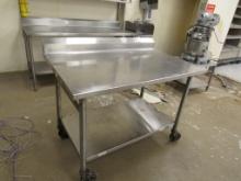 4FT STAINLESS STEEL TABLE - 30IN DEEP