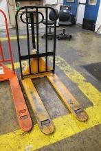 MANUAL PALLET JACK