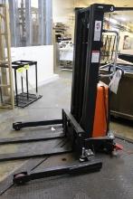 2021 NOBLELIFT SP-22-98 SEMI-ELECTRCI PALLET JACK STACKER