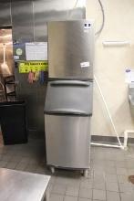MANITOWOC RFS0650A 717 LB AIR-COOLED FLAKER ICE MACHINE