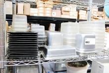 1 LOT - CONTENTS OF SHELF - MISC STAINLESS STEEL & PLASTIC INSERT PANS AND SQUARE DISHES
