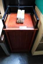 20IN. DISPLAY STAND