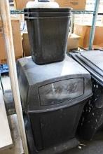 1 LOT - RUBBERMAID TRASH CAN W/ (3)WASTE BASKET OFFICE TRASH CANS