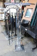 CLOTHES RACK HANGING DISPLAYS