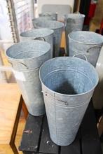FLORAL BUCKET DISPLAYS