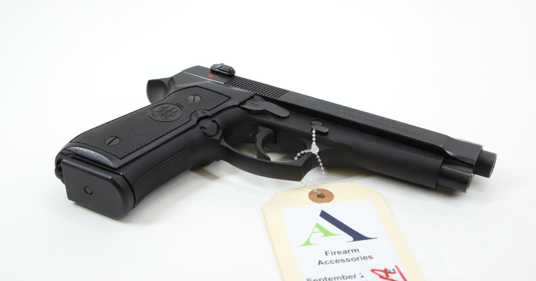 Beretta 92FS Semi Automatic Pistol