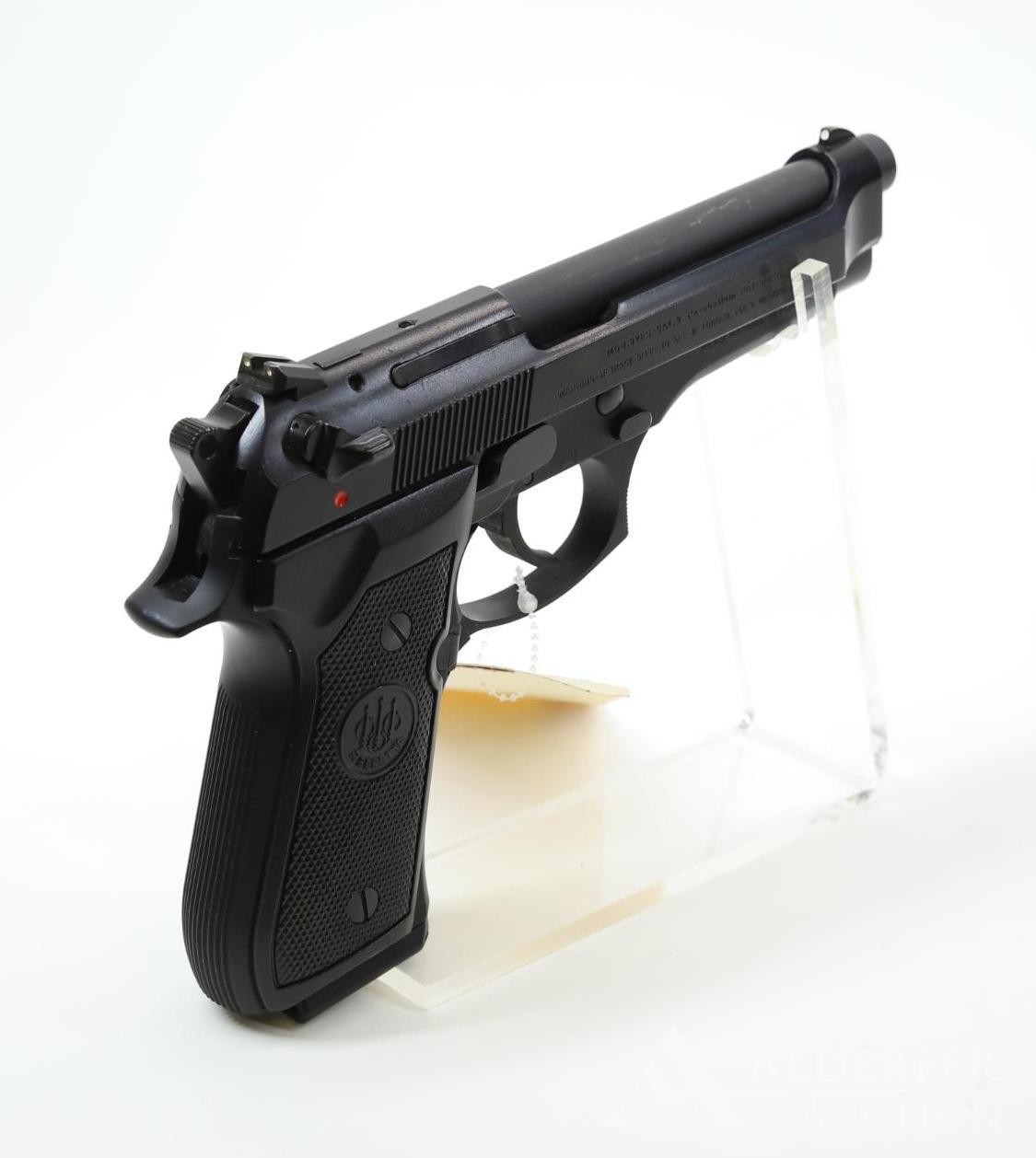 Beretta 92FS Semi Automatic Pistol