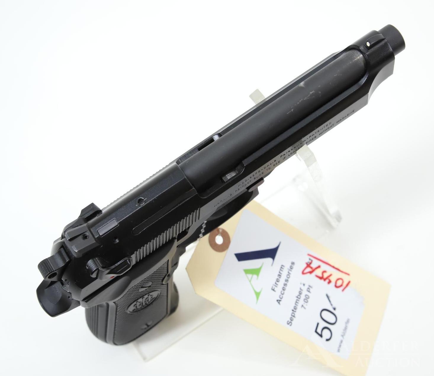 Beretta 92FS Semi Automatic Pistol