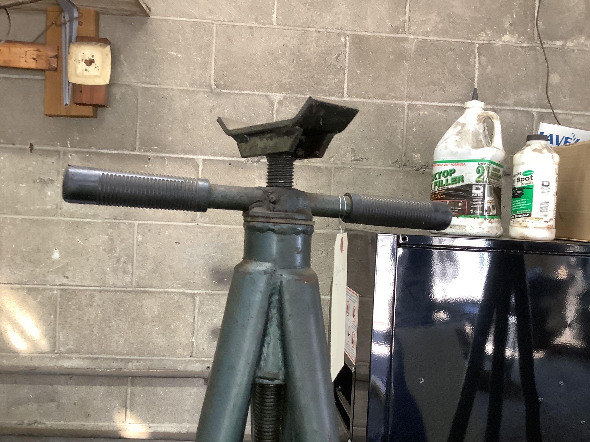 Tripod Screw Jack