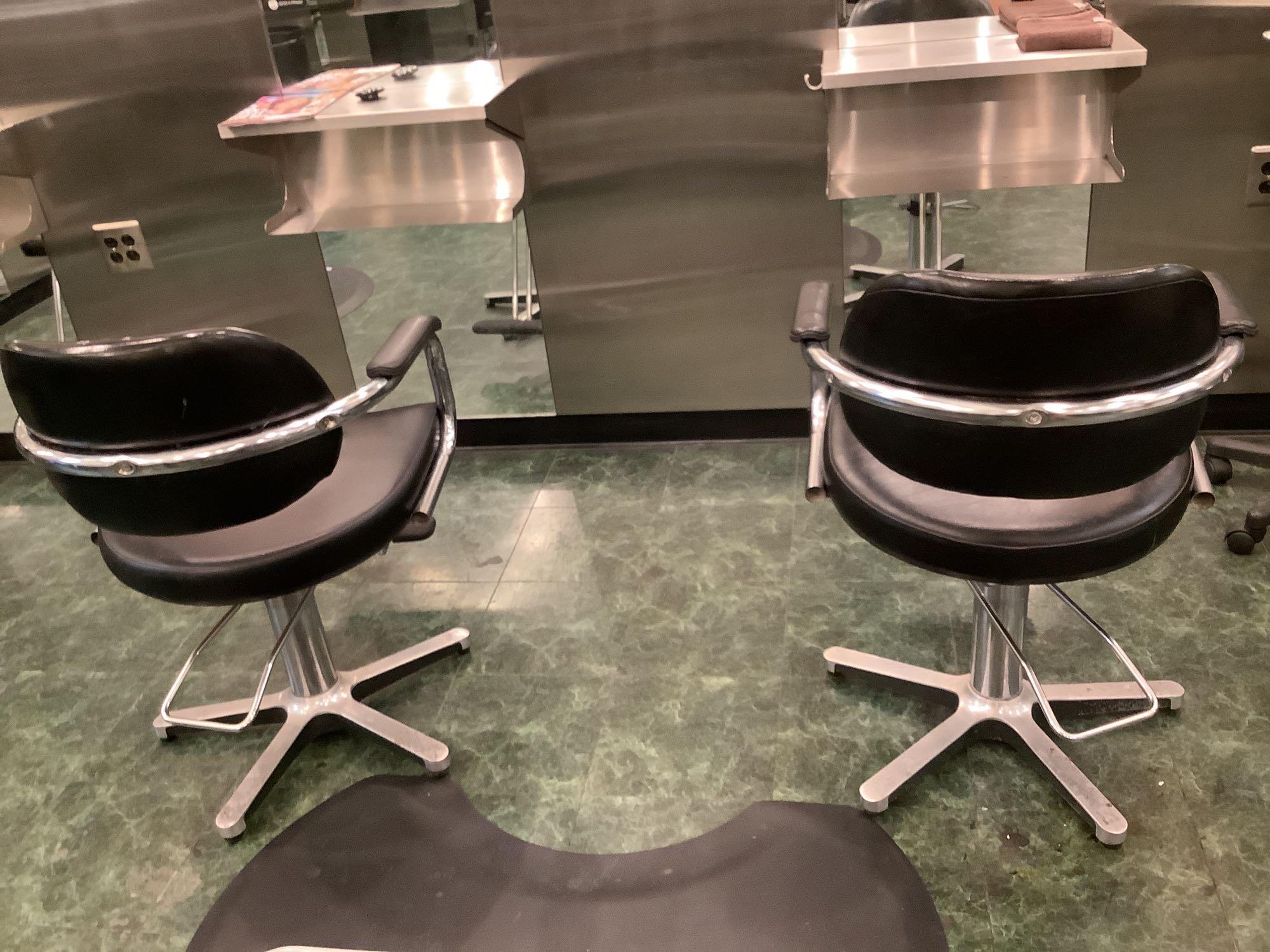 Styling Chairs and Mat
