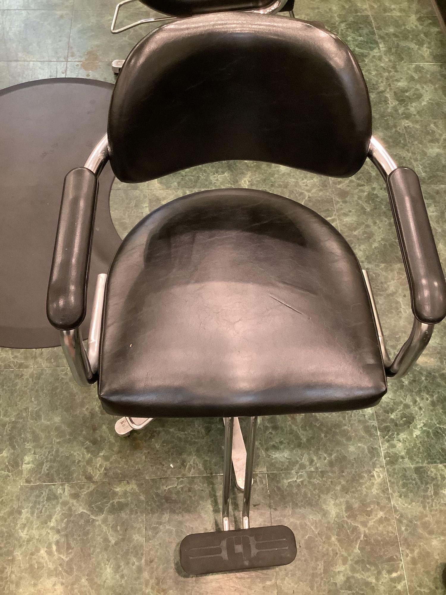 Styling Chairs and Mat