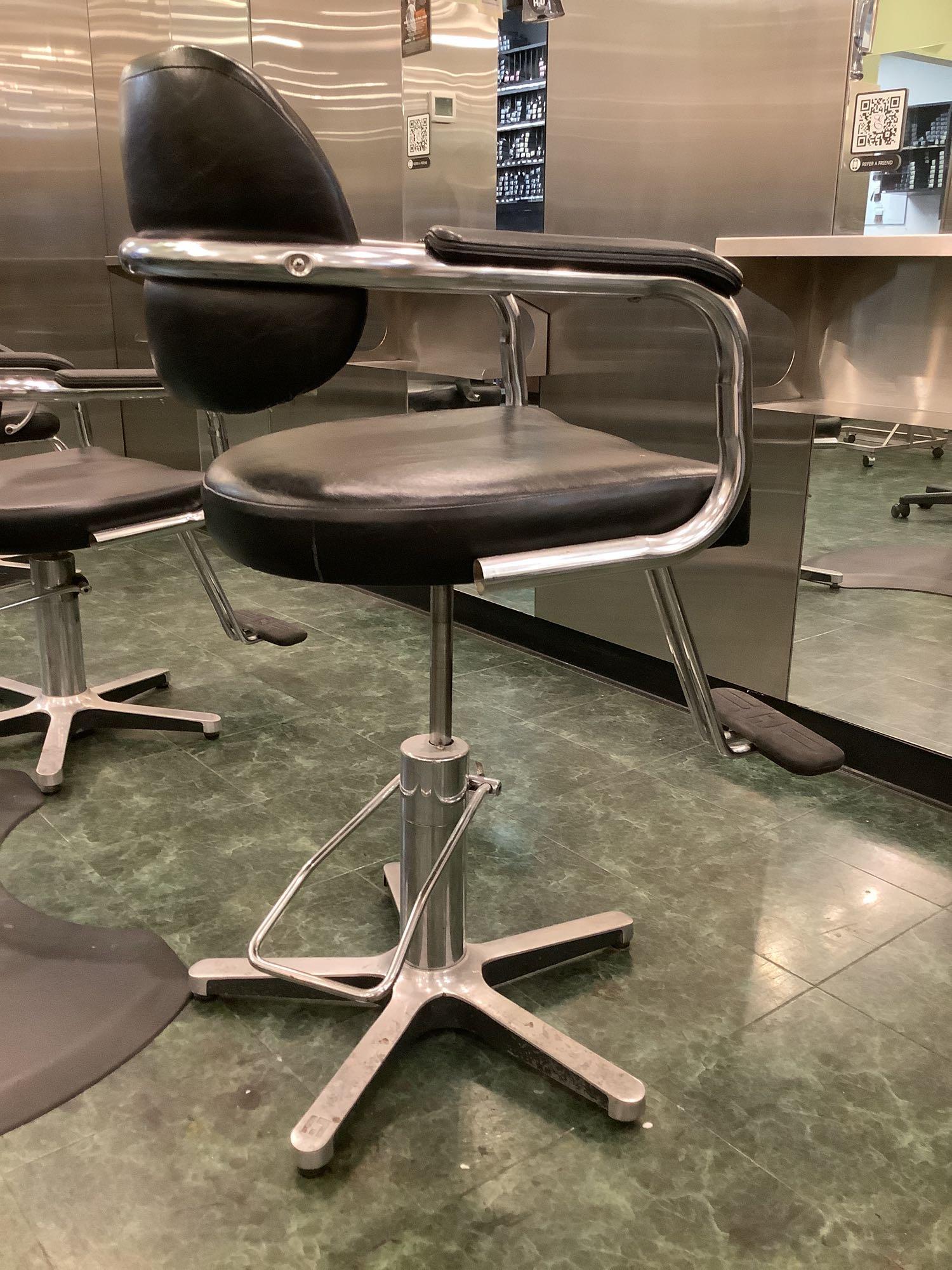 Styling Chairs and Mat