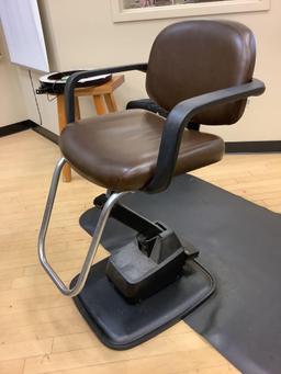 Takara Styling Chair
