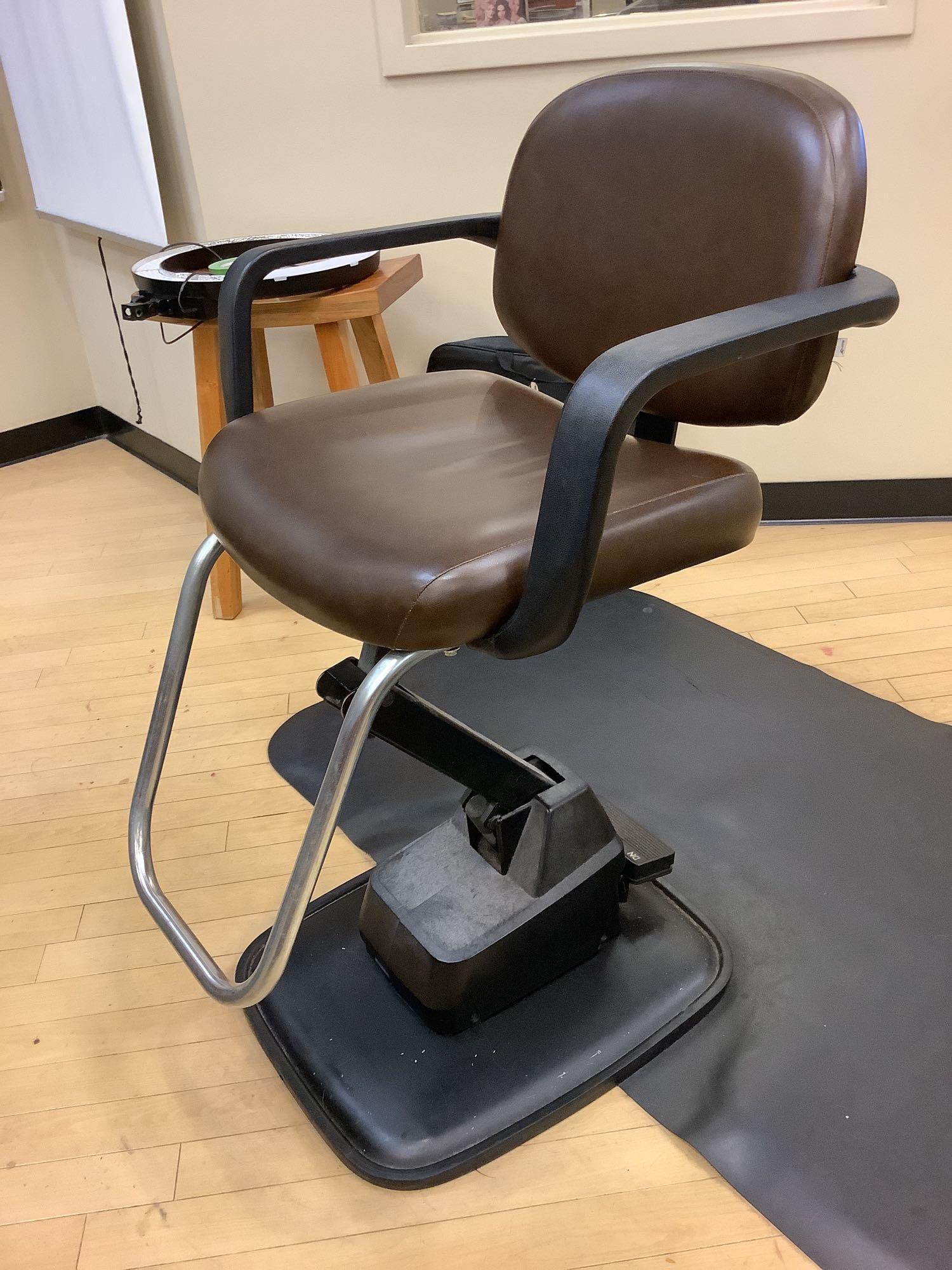 Takara Styling Chair