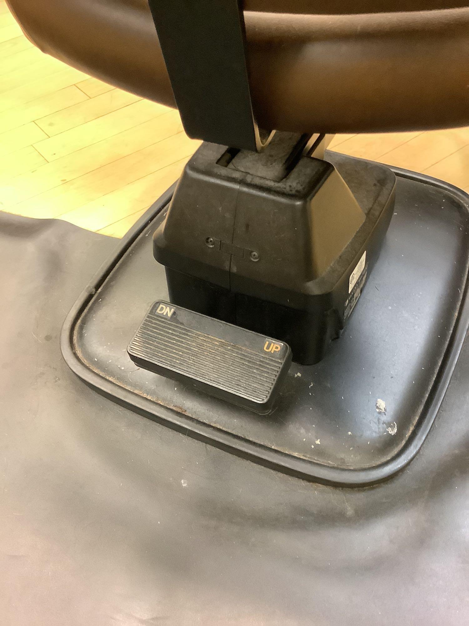 Takara Styling Chair