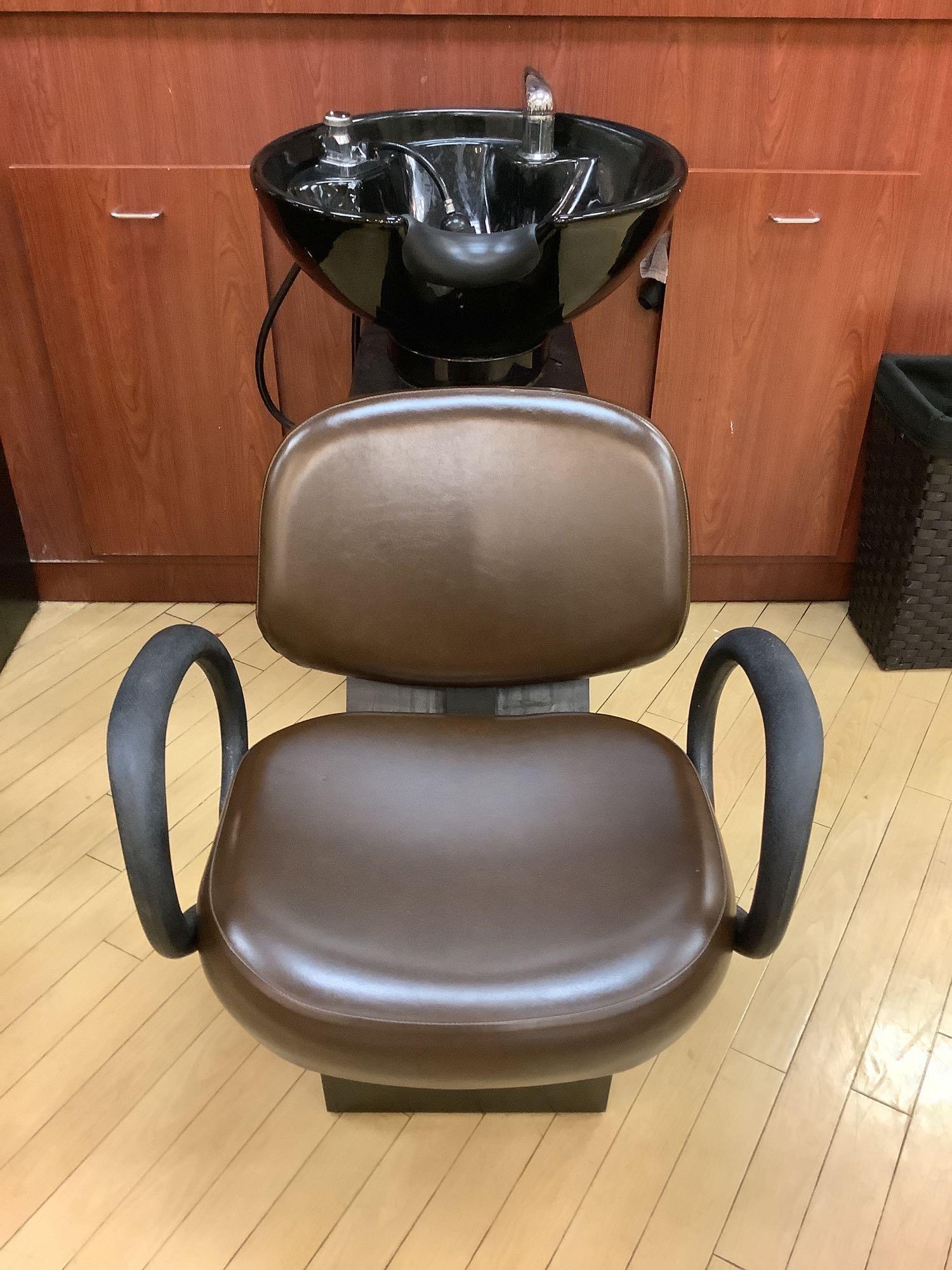 Shampoo Station
