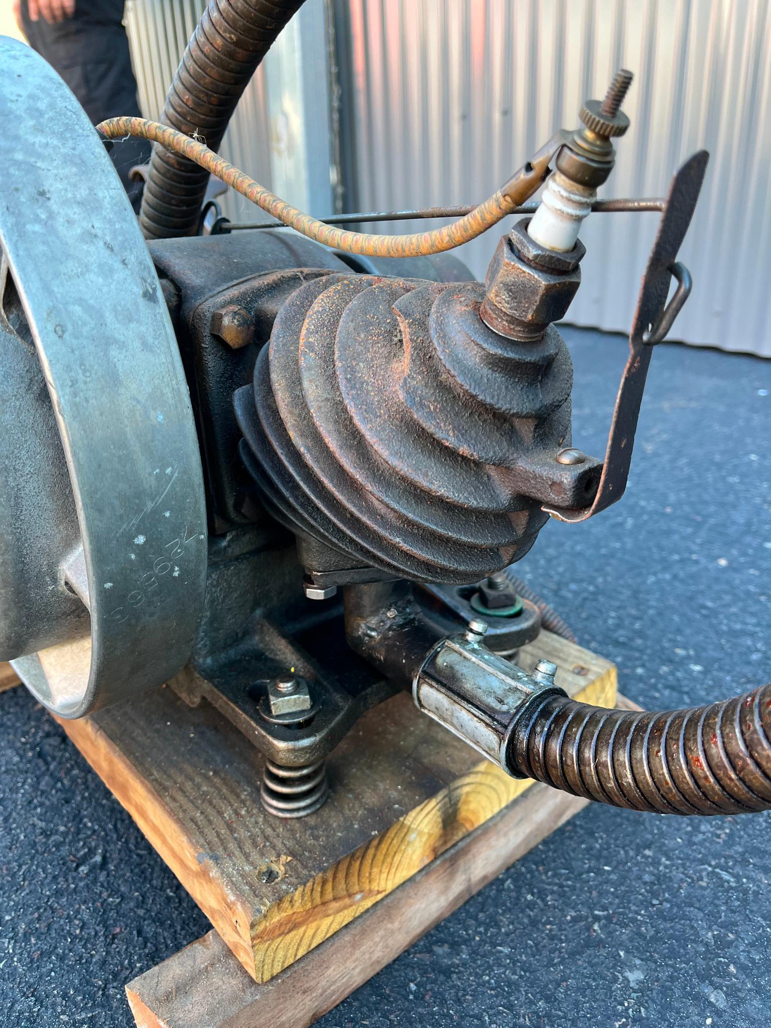 Maytag Kick Start Gas Engine