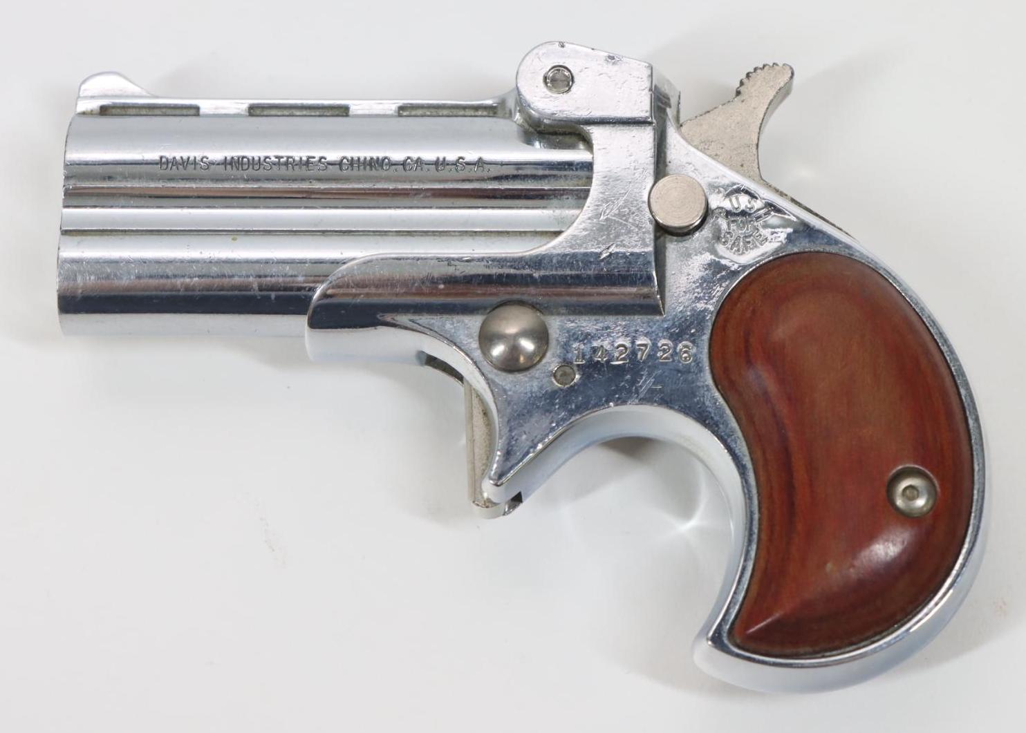 Davis D22 Derringer Pistol