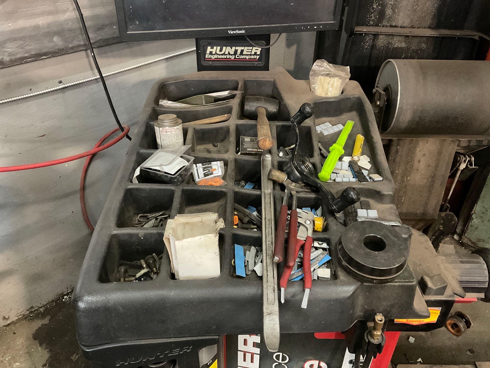 Hunter Roadforce Tire Balancer