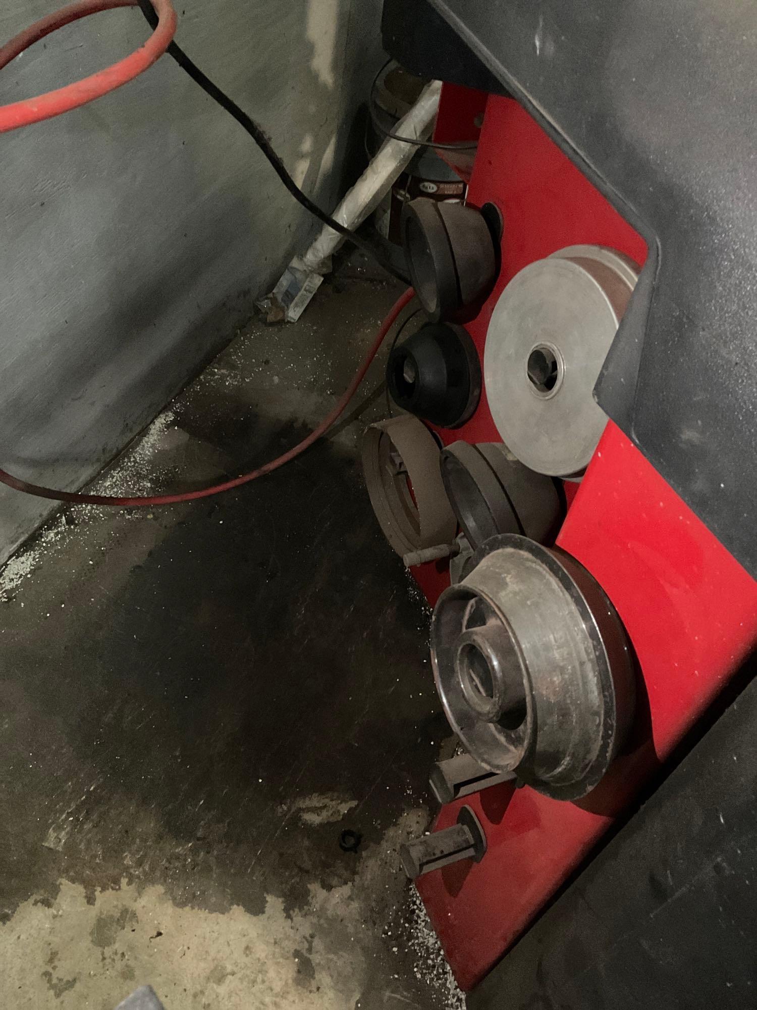 Hunter Roadforce Tire Balancer