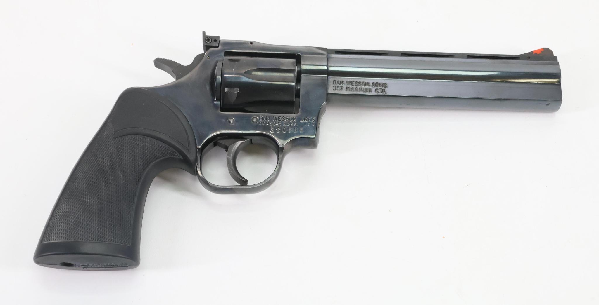 Dan Wesson 15-2VH6 Double Action Revolver