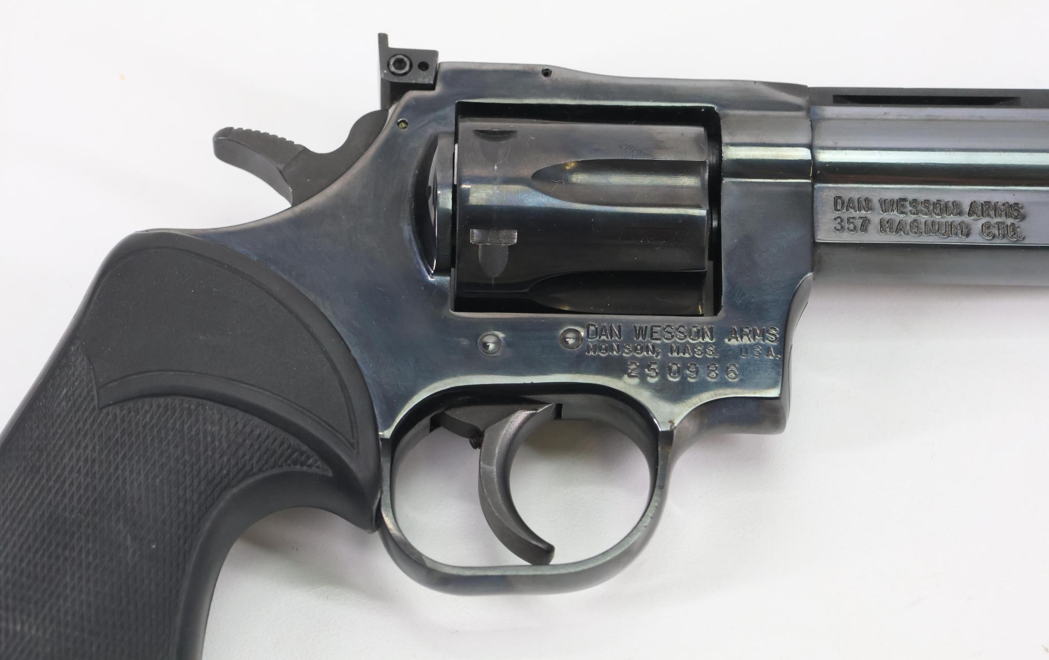 Dan Wesson 15-2VH6 Double Action Revolver