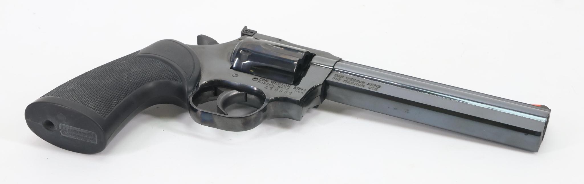 Dan Wesson 15-2VH6 Double Action Revolver