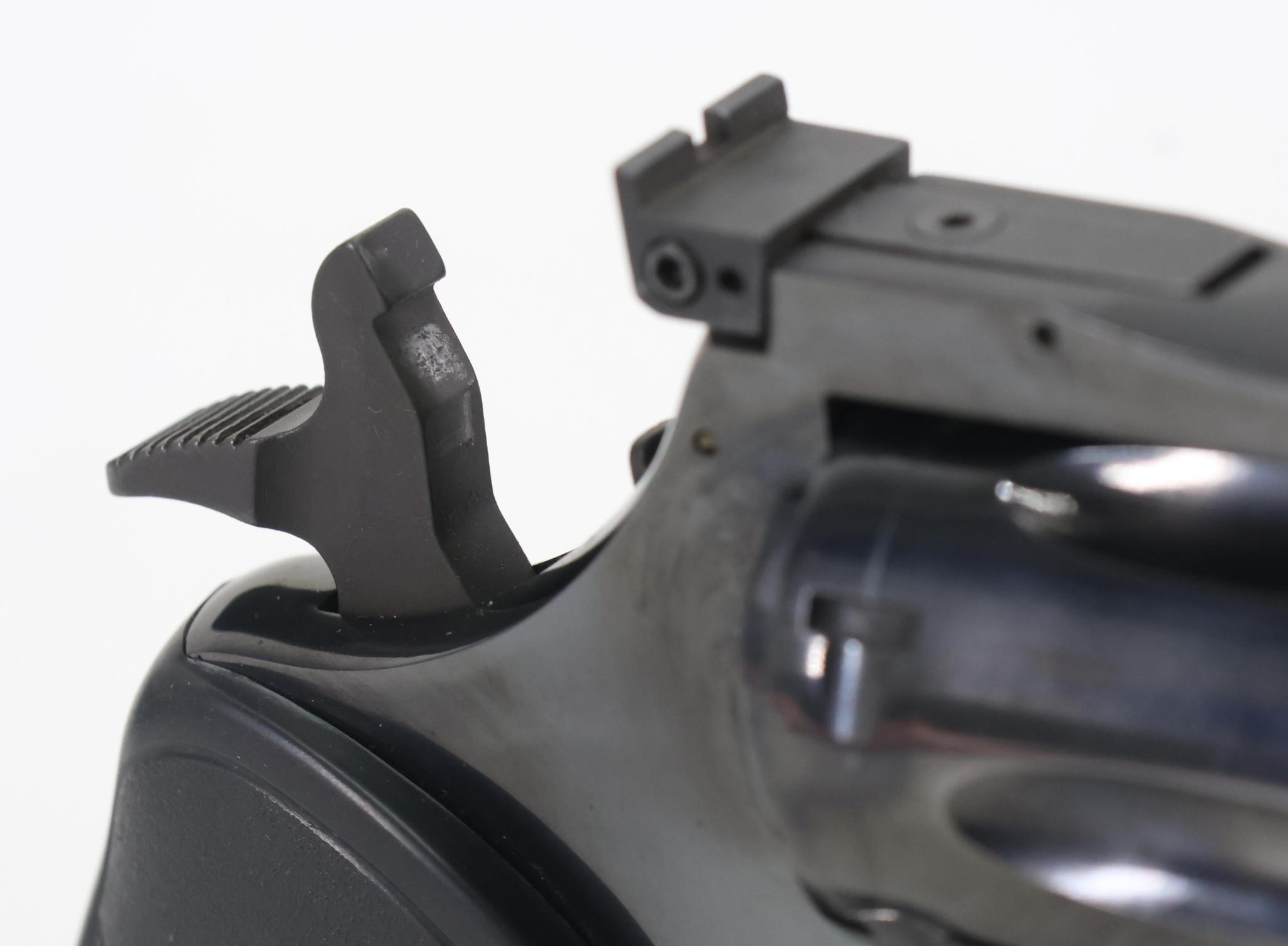 Dan Wesson 15-2VH6 Double Action Revolver