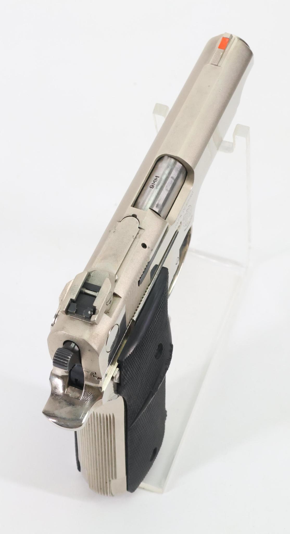 Smith & Wesson 59 Semi Automatic Pistol