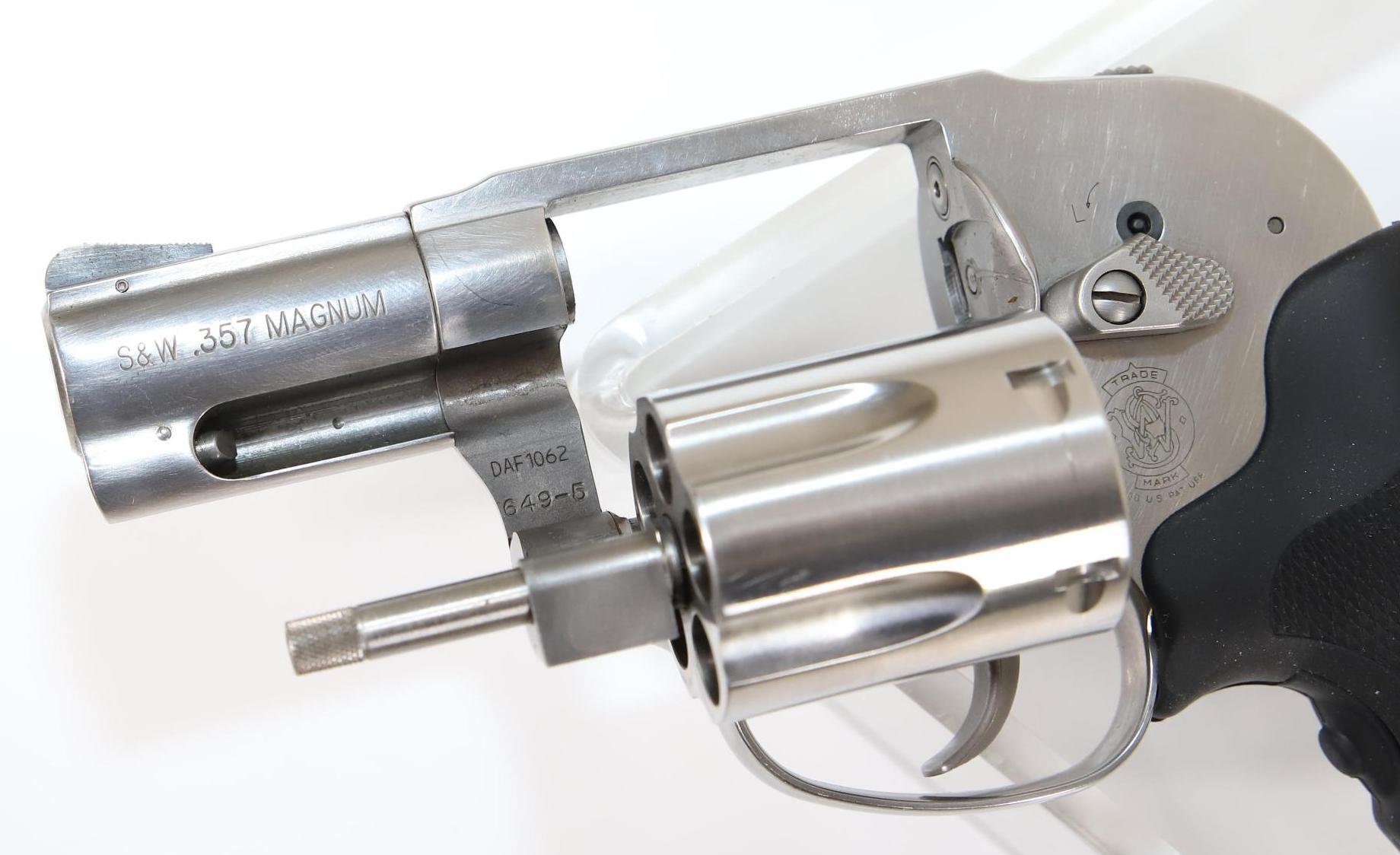 Smith & Wesson 649-5 Double Action Revolver