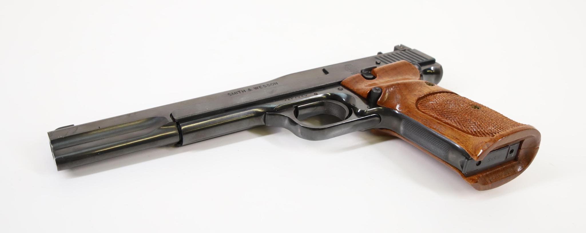 Smith & Wesson 41 Semi Automatic Pistol
