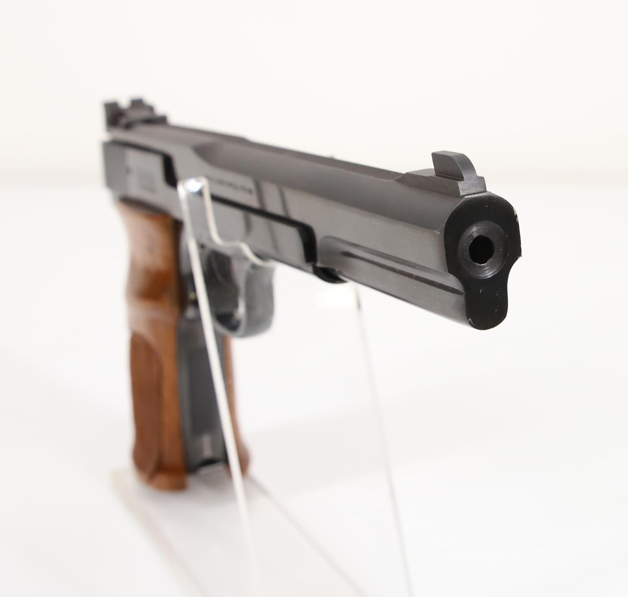Smith & Wesson 41 Semi Automatic Pistol