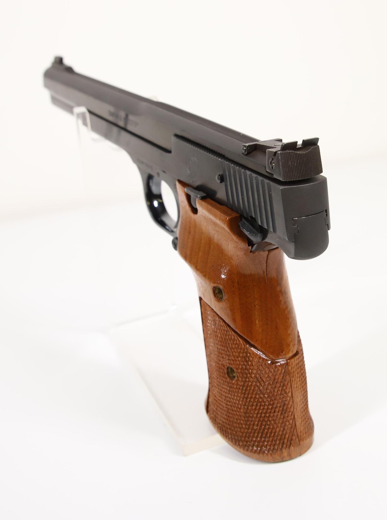 Smith & Wesson 41 Semi Automatic Pistol