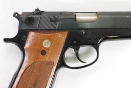 Smith & Wesson 39-2 Semi Automatic Pistol