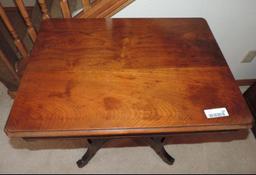 Gorgeous circa 1910 antique table in excellent condition.