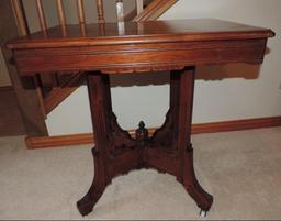 Gorgeous circa 1910 antique table in excellent condition.