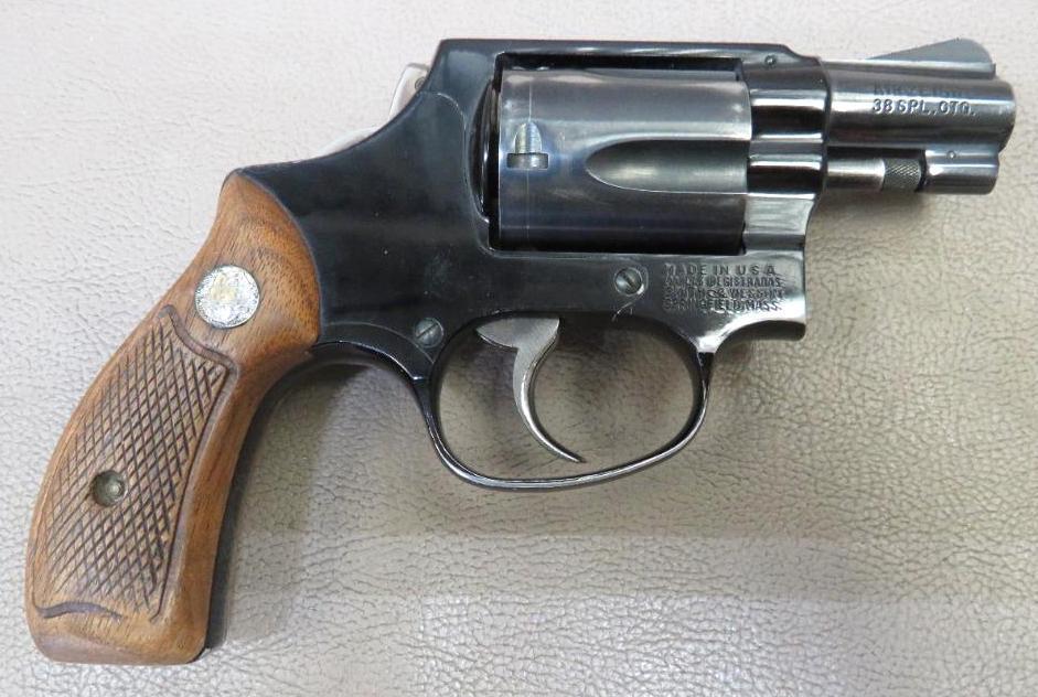 Smith & Wesson - 37 Airweight