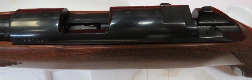 Winchester 52 B Deluxe Limited Edition Sporting Model - 22LR, Rifle, SN-BS3290