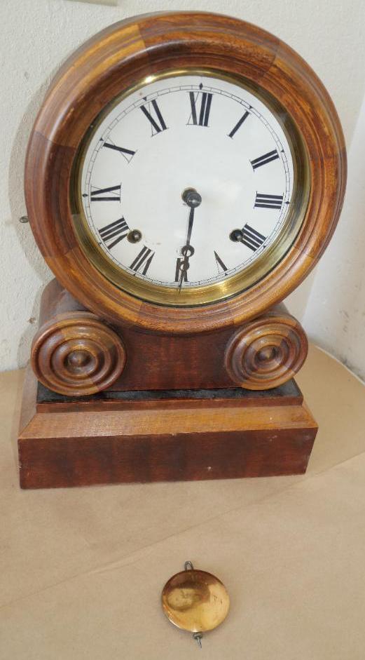 Antique Ingraham 8 Day Mantle Clock
