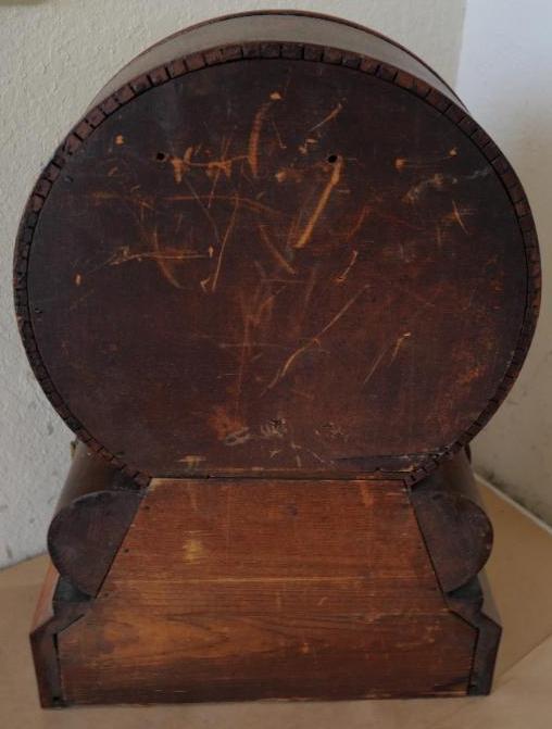 Antique Ingraham 8 Day Mantle Clock
