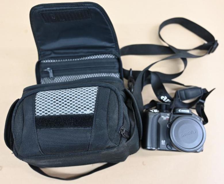 Lowepro S3 IS 6 mega pixel Camera with Lowepro Case