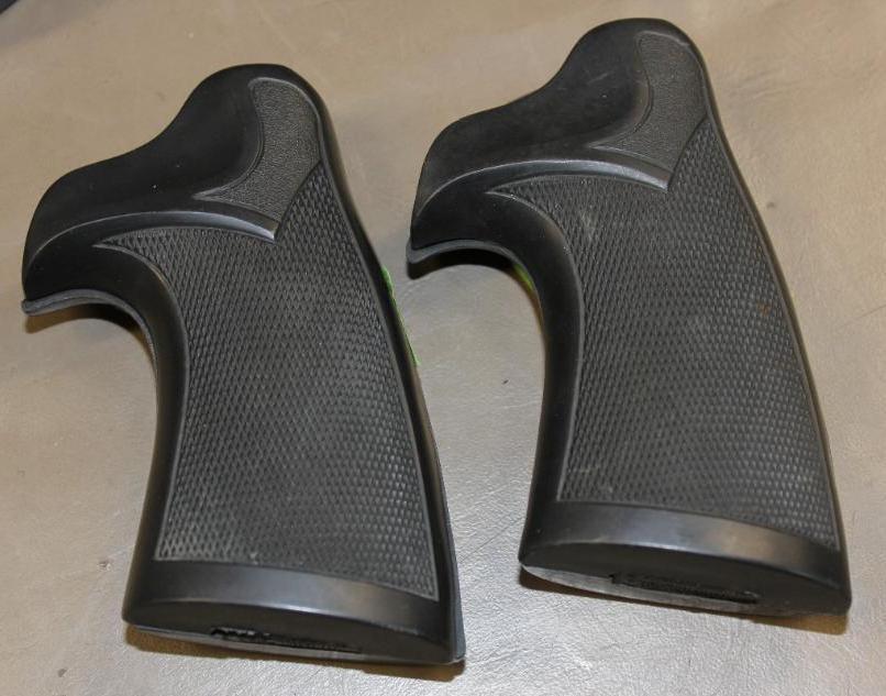 Jr. Mossberg 500 12 Gauge Stock and Mixed Handgun Grips